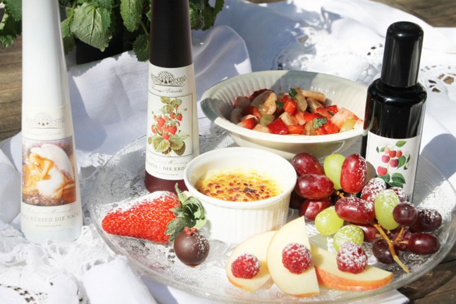 Cr&egrave;me br&ucirc;l&eacute;e with angels kiss the night - vinegar