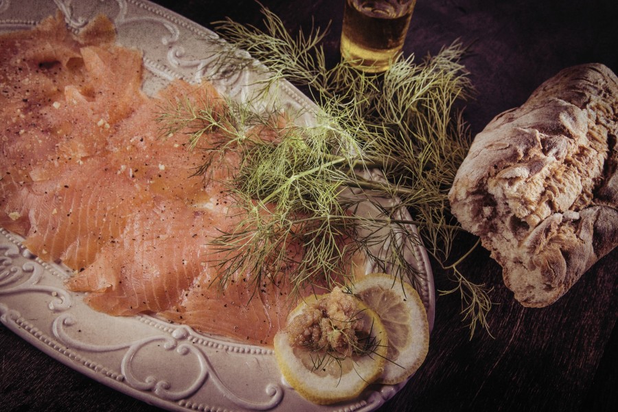 Lachscarpaccio mit "Wenn Schmetterlinge lachen - Essig"