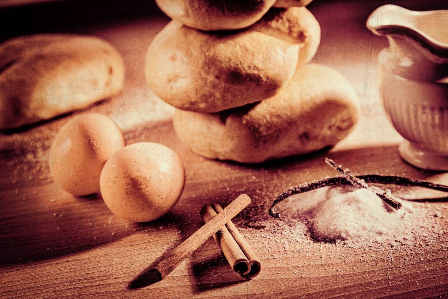 Rostige Ritter mit Weinso&szlig;e und Essenzia der Liebe